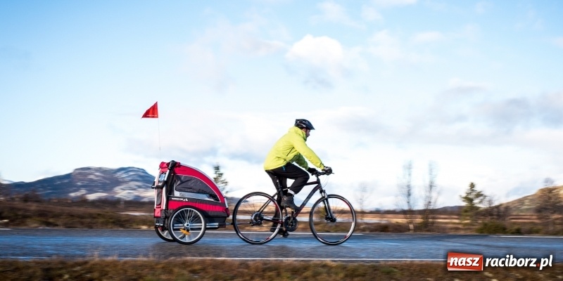 Zdjęcie w galerii na portalu naszraciborz.pl: Bezpieczne przewożenie dziecka na rowerze? Postaw na przyczepkę od CampBox! wiadomości z regionu