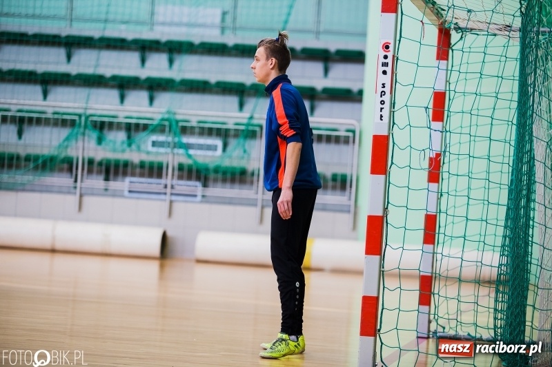 Zdjęcie w galerii na portalu naszraciborz.pl: Finały Miejskie Szkół Ponadgimnazjalnych w Piłce Ręcznej  wiadomości z regionu