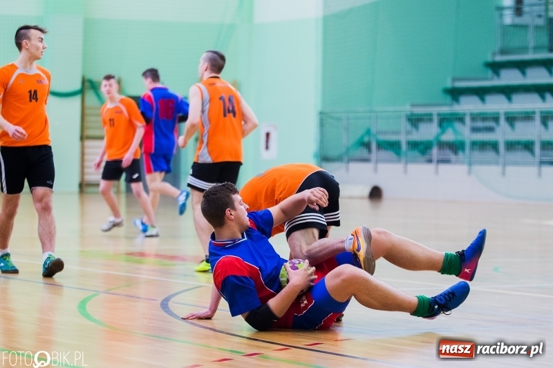Zdjęcie w galerii na portalu naszraciborz.pl: Finały Miejskie Szkół Ponadgimnazjalnych w Piłce Ręcznej  wiadomości z regionu