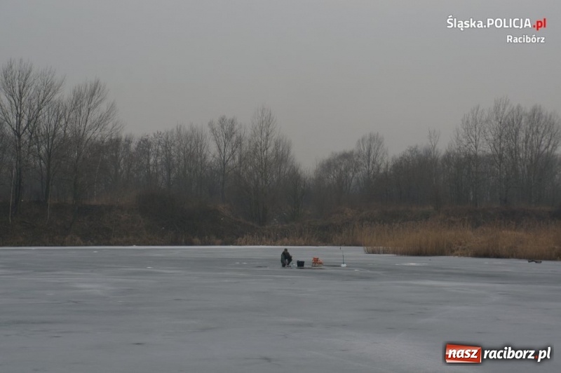 Zdjęcie w galerii na portalu naszraciborz.pl: Dzielnicowi wspólnie z ratownikiem WOPR przeprowadzali kontrole zbiorników wodnych wiadomości z regionu