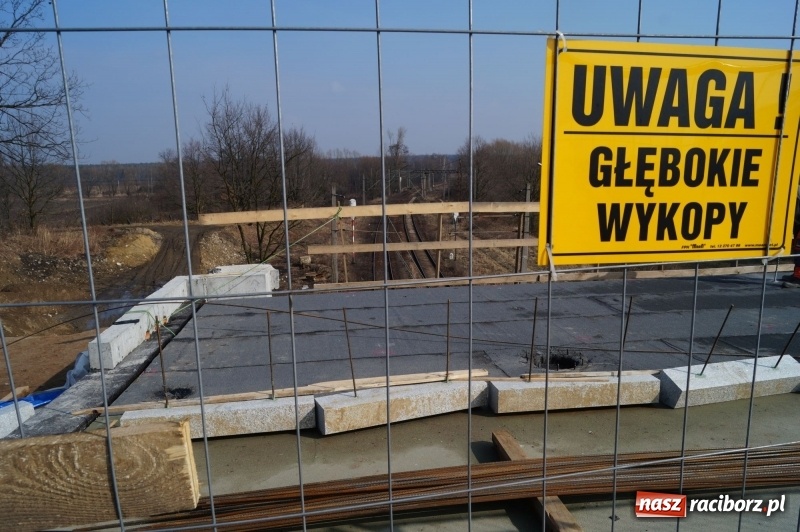 Zdjęcie w galerii na portalu naszraciborz.pl: Wiadukt w Nędzy na końcówce. Możliwy szybszy termin oddania wiadomości z regionu