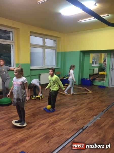 Zdjęcie w galerii na portalu naszraciborz.pl: Dzień otwarty w kuźniańskiej podstawówce wiadomości z regionu