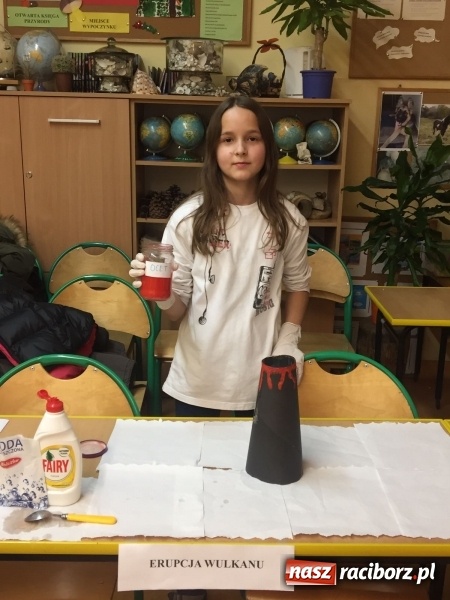 Zdjęcie w galerii na portalu naszraciborz.pl: Dzień otwarty w kuźniańskiej podstawówce wiadomości z regionu