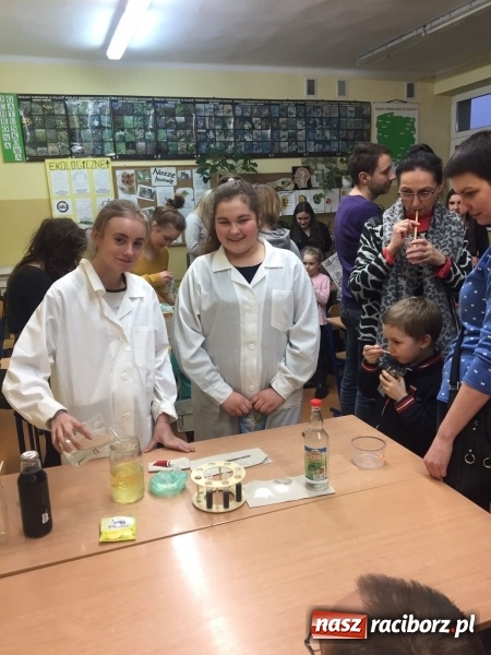 Zdjęcie w galerii na portalu naszraciborz.pl: Dzień otwarty w kuźniańskiej podstawówce wiadomości z regionu