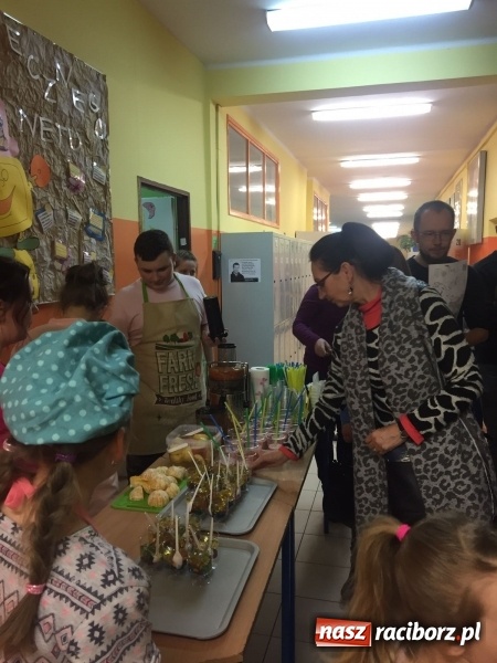 Zdjęcie w galerii na portalu naszraciborz.pl: Dzień otwarty w kuźniańskiej podstawówce wiadomości z regionu