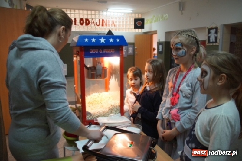 Zdjęcie w galerii na portalu naszraciborz.pl: Dzień Otwartych Drzwi w szkole na Ostrogu wiadomości z regionu