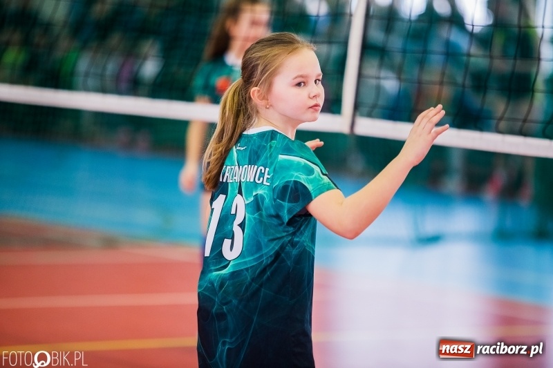 Zdjęcie w galerii na portalu naszraciborz.pl: Powiatowy turniej dwójek i trójek siatkarskich w Krzanowicach wiadomości z regionu