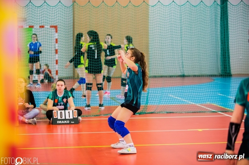 Zdjęcie w galerii na portalu naszraciborz.pl: Powiatowy turniej dwójek i trójek siatkarskich w Krzanowicach wiadomości z regionu