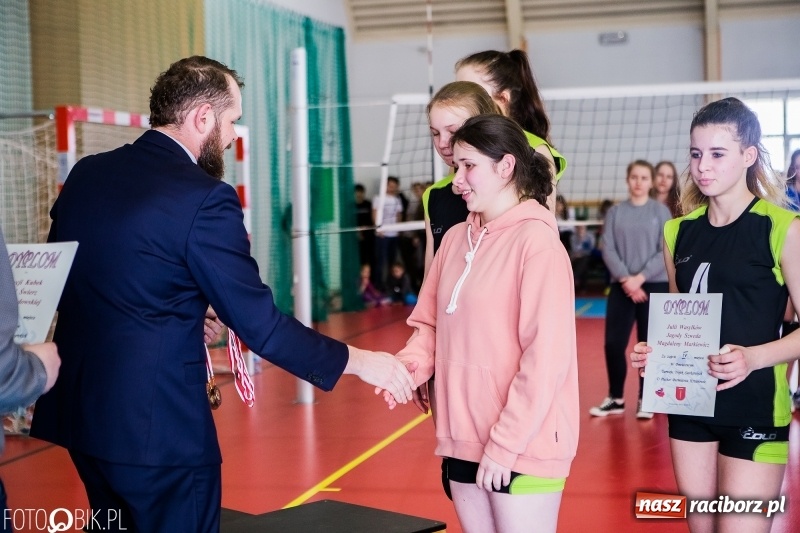 Zdjęcie w galerii na portalu naszraciborz.pl: Powiatowy turniej dwójek i trójek siatkarskich w Krzanowicach wiadomości z regionu