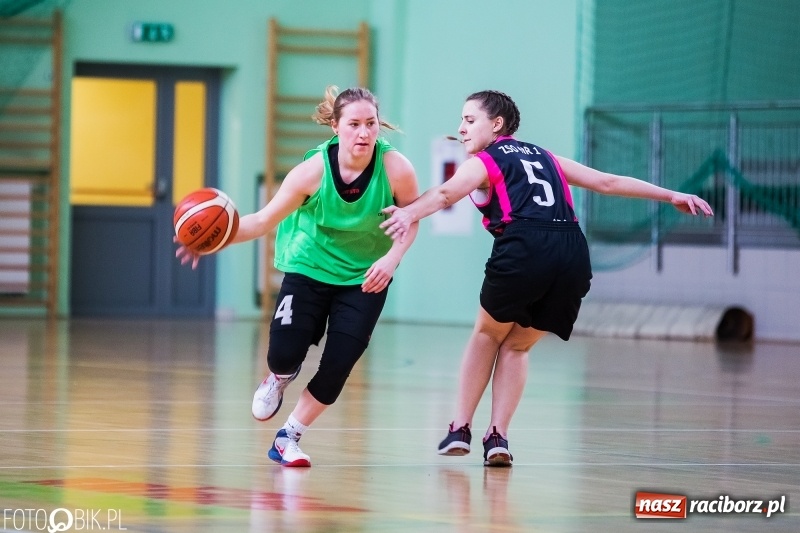 Zdjęcie w galerii na portalu naszraciborz.pl: Koszykarki I LO najlepsze w miejskich finałach wiadomości z regionu