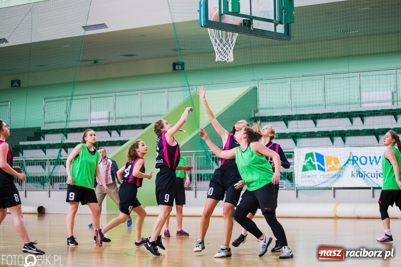 Zdjęcie w galerii na portalu naszraciborz.pl: Koszykarki I LO najlepsze w miejskich finałach wiadomości z regionu