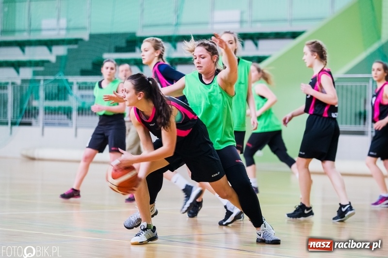 Zdjęcie w galerii na portalu naszraciborz.pl: Koszykarki I LO najlepsze w miejskich finałach wiadomości z regionu