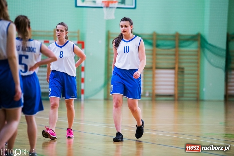 Zdjęcie w galerii na portalu naszraciborz.pl: Koszykarki I LO najlepsze w miejskich finałach wiadomości z regionu