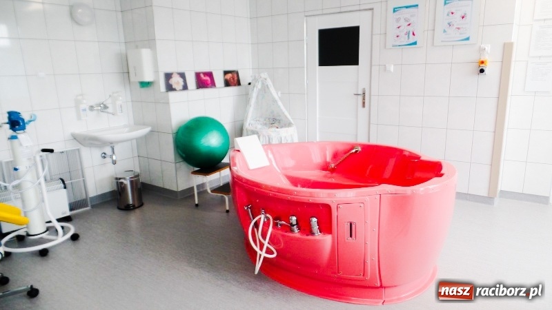 Zdjęcie w galerii na portalu naszraciborz.pl: Nowa wanna porodowa w raciborskim szpitalu wiadomości z regionu