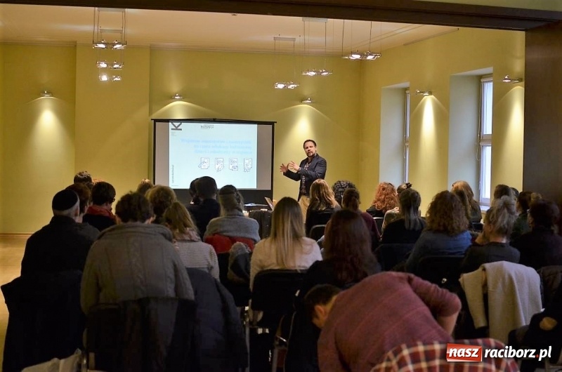 Zdjęcie w galerii na portalu naszraciborz.pl: Spotkanie dotyczące programu Operator Kultury w RCK wiadomości z regionu