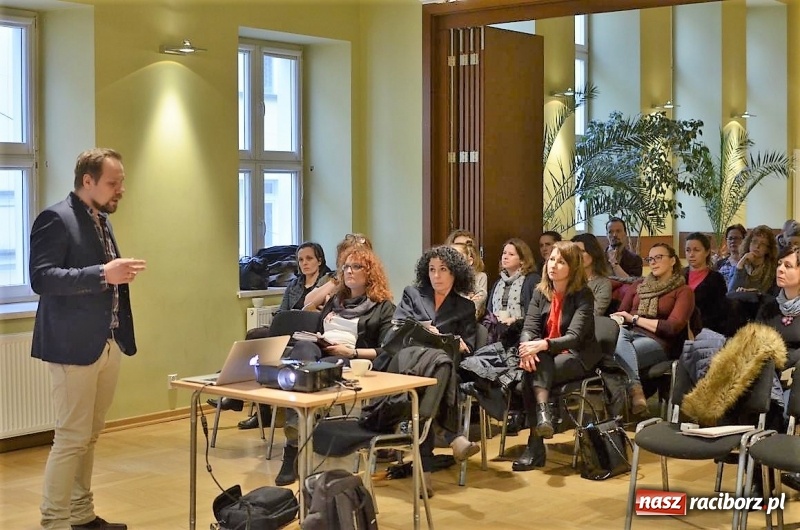 Zdjęcie w galerii na portalu naszraciborz.pl: Spotkanie dotyczące programu Operator Kultury w RCK wiadomości z regionu