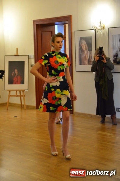 Zdjęcie w galerii na portalu naszraciborz.pl: Kobieta zmienną jest - nowa wystawa na zamku  wiadomości z regionu