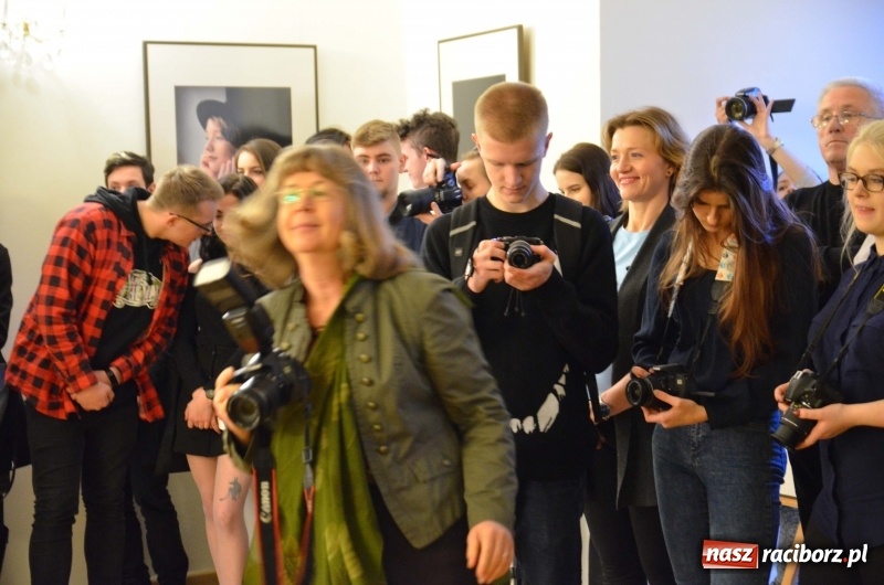 Zdjęcie w galerii na portalu naszraciborz.pl: Kobieta zmienną jest - nowa wystawa na zamku  wiadomości z regionu