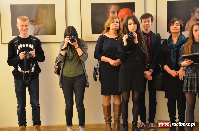 Zdjęcie w galerii na portalu naszraciborz.pl: Kobieta zmienną jest - nowa wystawa na zamku  wiadomości z regionu