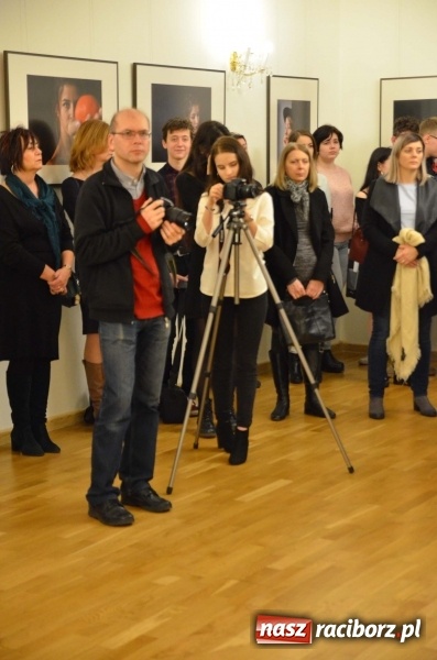 Zdjęcie w galerii na portalu naszraciborz.pl: Kobieta zmienną jest - nowa wystawa na zamku  wiadomości z regionu