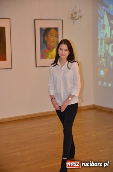 Zdjęcie w galerii na portalu naszraciborz.pl: Kobieta zmienną jest - nowa wystawa na zamku  wiadomości z regionu