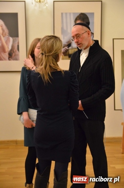 Zdjęcie w galerii na portalu naszraciborz.pl: Kobieta zmienną jest - nowa wystawa na zamku  wiadomości z regionu