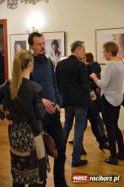 Zdjęcie w galerii na portalu naszraciborz.pl: Kobieta zmienną jest - nowa wystawa na zamku  wiadomości z regionu