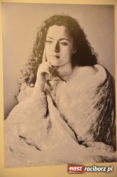 Zdjęcie w galerii na portalu naszraciborz.pl: Kobieta zmienną jest - nowa wystawa na zamku  wiadomości z regionu