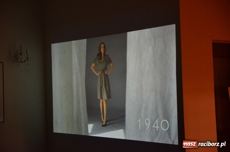 Zdjęcie w galerii na portalu naszraciborz.pl: Kobieta zmienną jest - nowa wystawa na zamku  wiadomości z regionu