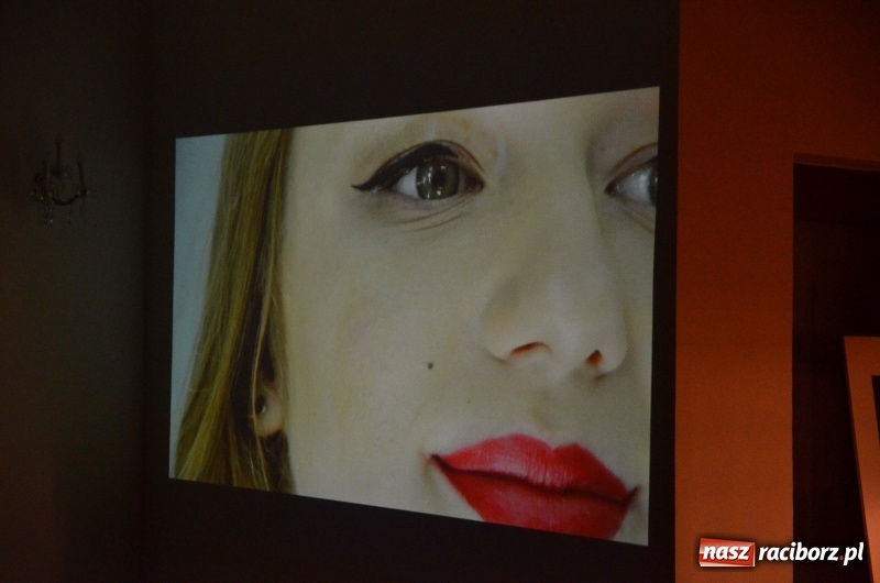 Zdjęcie w galerii na portalu naszraciborz.pl: Kobieta zmienną jest - nowa wystawa na zamku  wiadomości z regionu