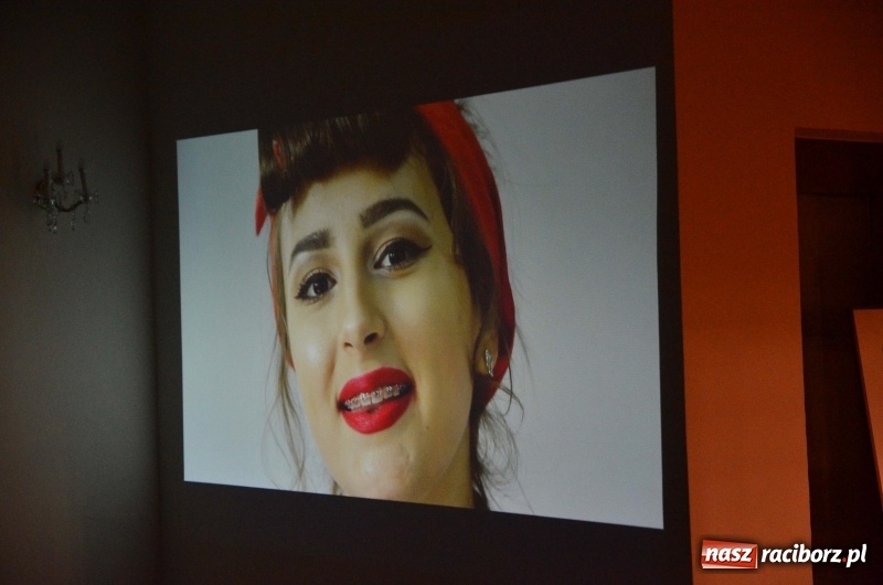 Zdjęcie w galerii na portalu naszraciborz.pl: Kobieta zmienną jest - nowa wystawa na zamku  wiadomości z regionu