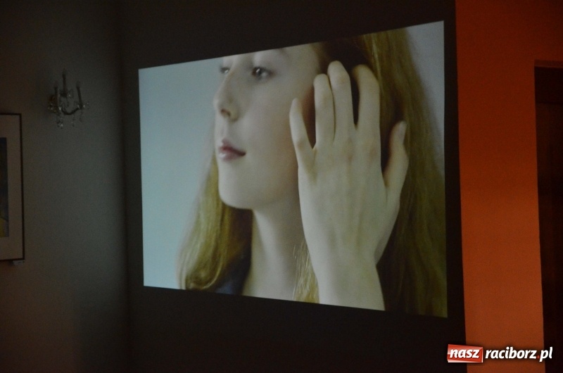 Zdjęcie w galerii na portalu naszraciborz.pl: Kobieta zmienną jest - nowa wystawa na zamku  wiadomości z regionu