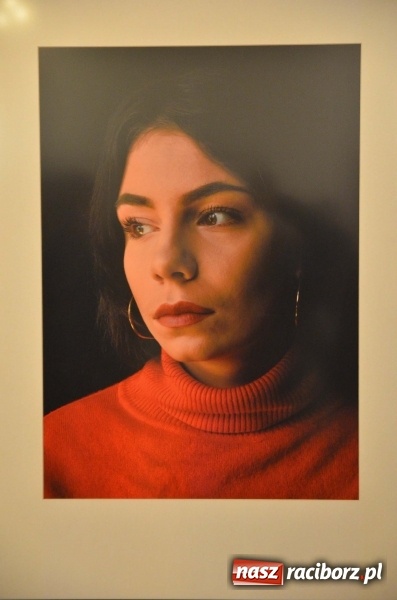 Zdjęcie w galerii na portalu naszraciborz.pl: Kobieta zmienną jest - nowa wystawa na zamku  wiadomości z regionu