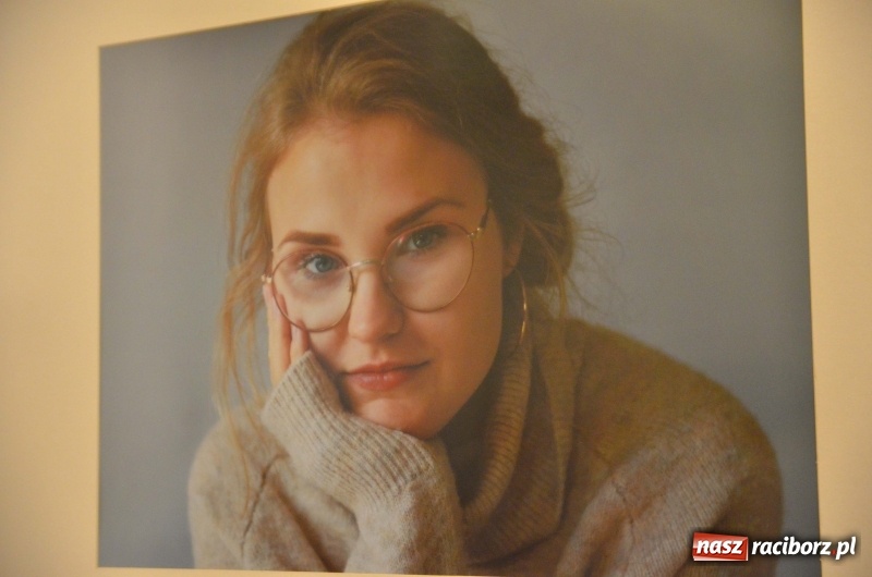 Zdjęcie w galerii na portalu naszraciborz.pl: Kobieta zmienną jest - nowa wystawa na zamku  wiadomości z regionu