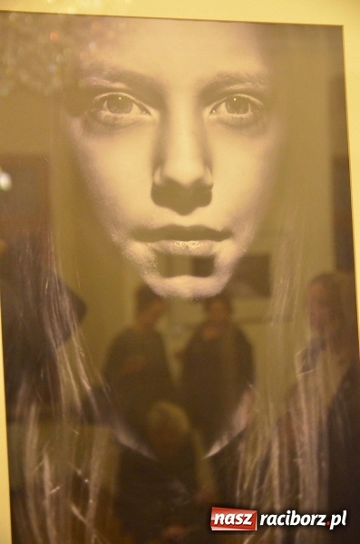 Zdjęcie w galerii na portalu naszraciborz.pl: Kobieta zmienną jest - nowa wystawa na zamku  wiadomości z regionu