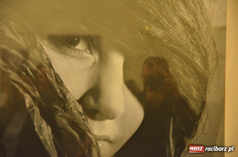 Zdjęcie w galerii na portalu naszraciborz.pl: Kobieta zmienną jest - nowa wystawa na zamku  wiadomości z regionu