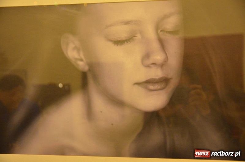 Zdjęcie w galerii na portalu naszraciborz.pl: Kobieta zmienną jest - nowa wystawa na zamku  wiadomości z regionu