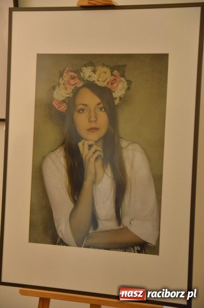 Zdjęcie w galerii na portalu naszraciborz.pl: Kobieta zmienną jest - nowa wystawa na zamku  wiadomości z regionu