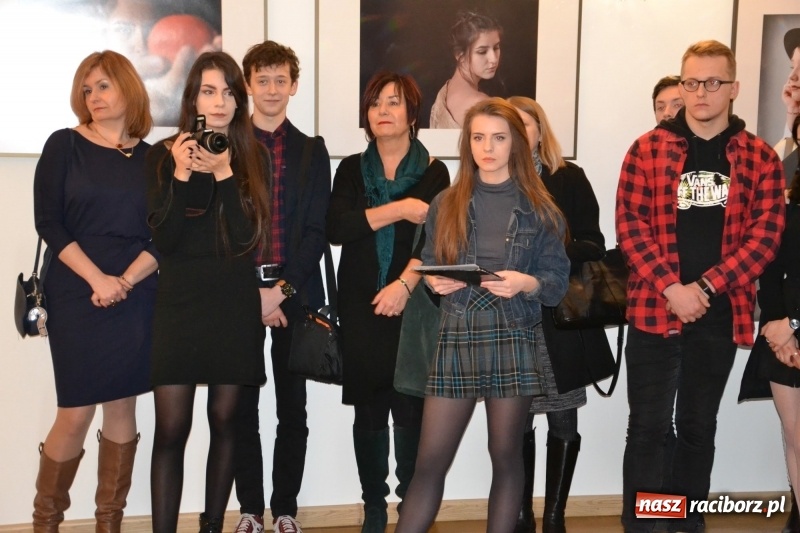 Zdjęcie w galerii na portalu naszraciborz.pl: Kobieta zmienną jest - nowa wystawa na zamku  wiadomości z regionu