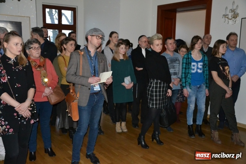 Zdjęcie w galerii na portalu naszraciborz.pl: Kobieta zmienną jest - nowa wystawa na zamku  wiadomości z regionu