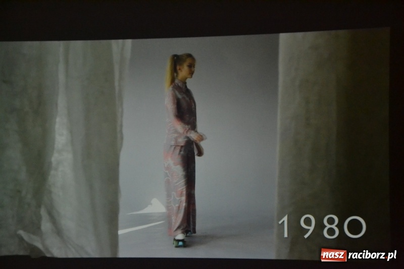 Zdjęcie w galerii na portalu naszraciborz.pl: Kobieta zmienną jest - nowa wystawa na zamku  wiadomości z regionu