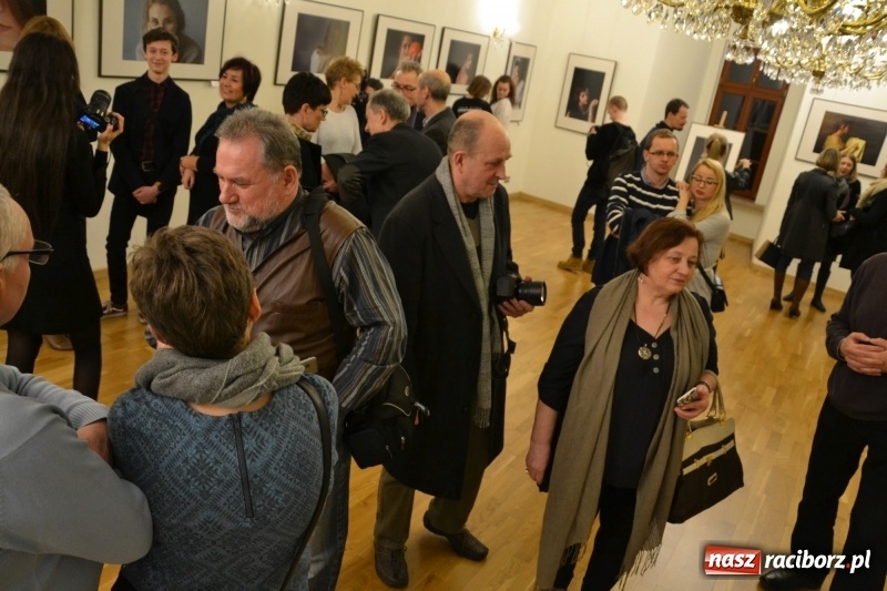 Zdjęcie w galerii na portalu naszraciborz.pl: Kobieta zmienną jest - nowa wystawa na zamku  wiadomości z regionu