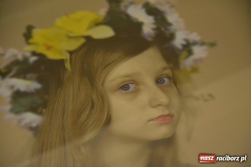 Zdjęcie w galerii na portalu naszraciborz.pl: Kobieta zmienną jest - nowa wystawa na zamku  wiadomości z regionu