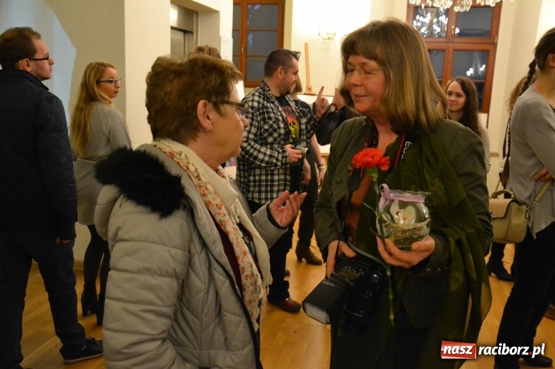 Zdjęcie w galerii na portalu naszraciborz.pl: Kobieta zmienną jest - nowa wystawa na zamku  wiadomości z regionu