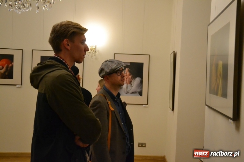 Zdjęcie w galerii na portalu naszraciborz.pl: Kobieta zmienną jest - nowa wystawa na zamku  wiadomości z regionu