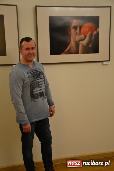 Zdjęcie w galerii na portalu naszraciborz.pl: Kobieta zmienną jest - nowa wystawa na zamku  wiadomości z regionu