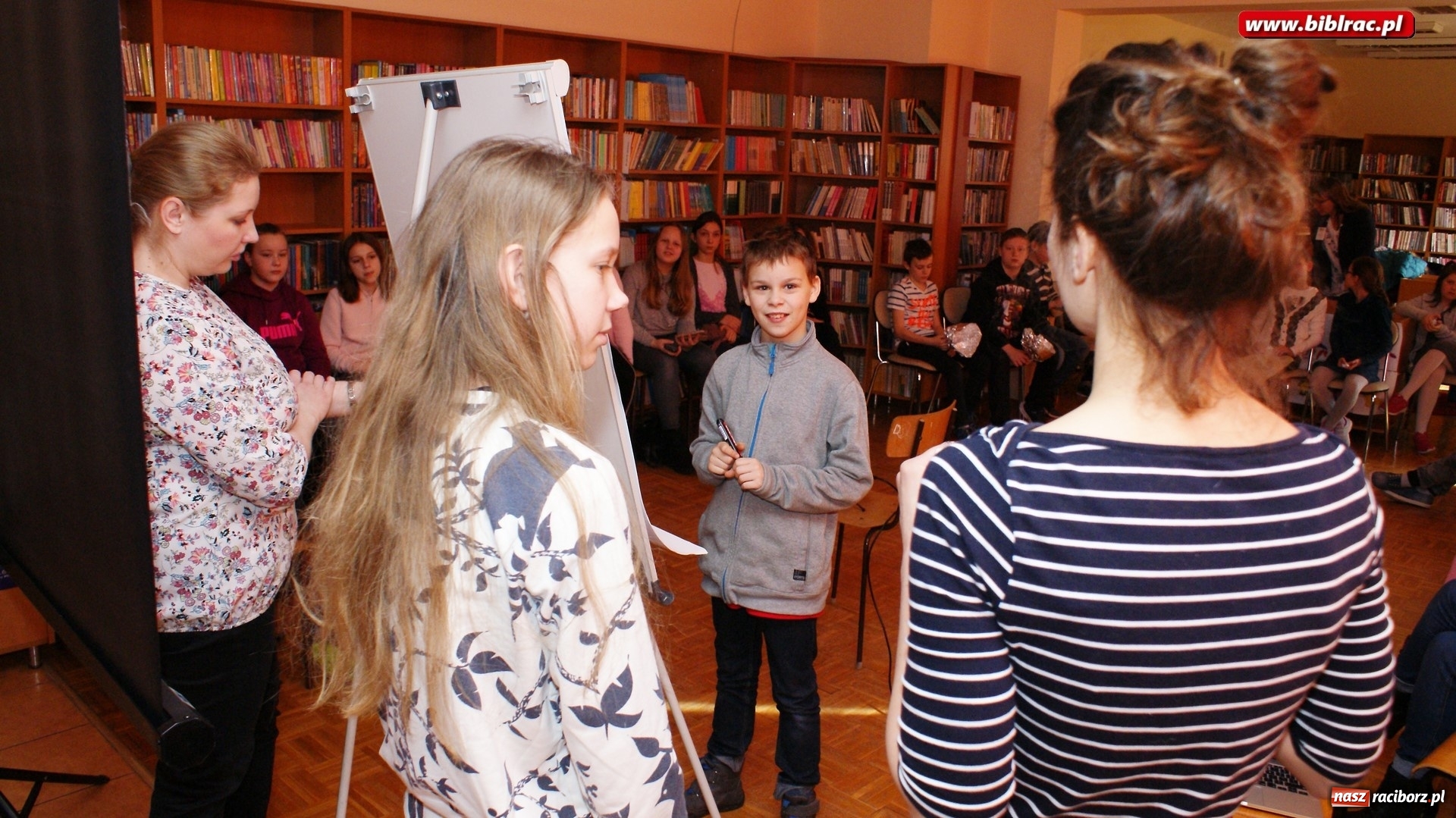 Zdjęcie w galerii na portalu naszraciborz.pl: Świat jest pełen Superbohaterek. Spotkanie z Małgorzatą Frąckiewicz wiadomości z regionu