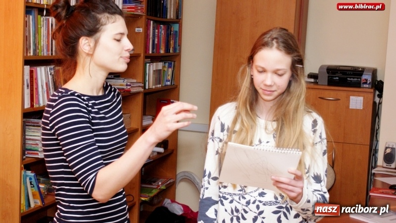 Zdjęcie w galerii na portalu naszraciborz.pl: Świat jest pełen Superbohaterek. Spotkanie z Małgorzatą Frąckiewicz wiadomości z regionu