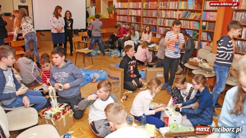 Zdjęcie w galerii na portalu naszraciborz.pl: Świat jest pełen Superbohaterek. Spotkanie z Małgorzatą Frąckiewicz wiadomości z regionu