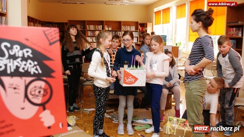 Zdjęcie w galerii na portalu naszraciborz.pl: Świat jest pełen Superbohaterek. Spotkanie z Małgorzatą Frąckiewicz wiadomości z regionu